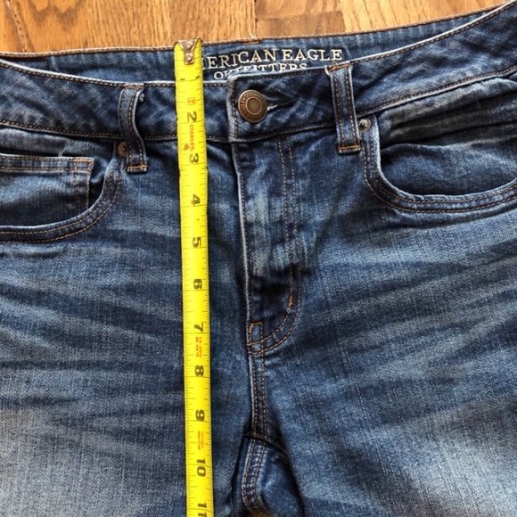 Stretch American Eagle Womens 6 Jean Distressed Shorts Mid Length - Picture 10 of 10